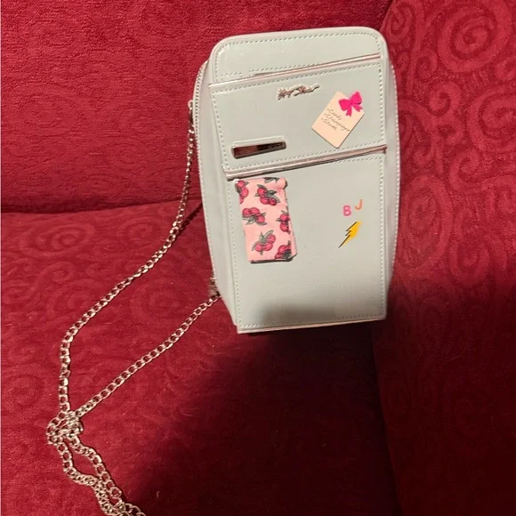 Betsey Johnson refrigerator purse (rare) - Picture 2 of 8